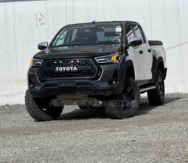 Toyota Hilux Revo Double Cab Deisel 2.4 AWD 2021 Green
