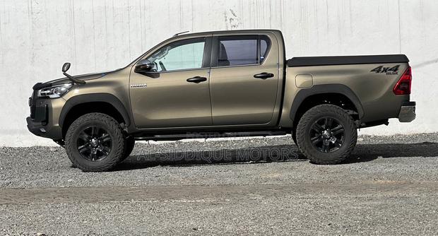 Toyota Hilux Revo Double Cab Deisel 2.4 AWD 2021 Green