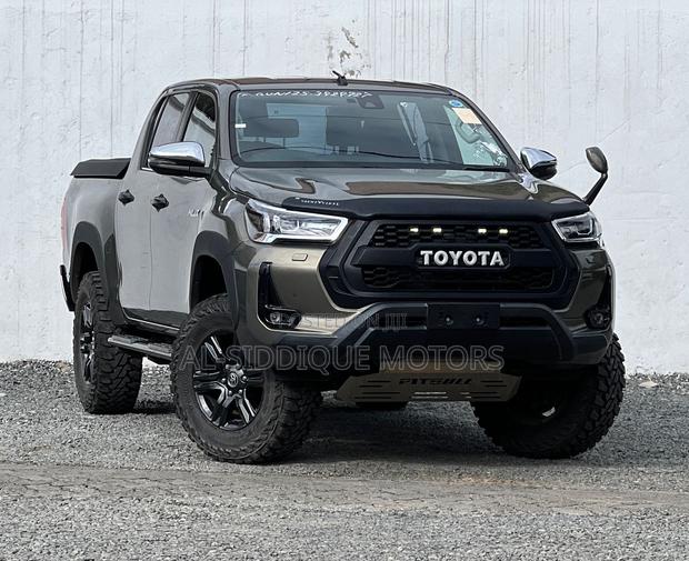 Toyota Hilux Revo Double Cab Deisel 2.4 AWD 2021 Green