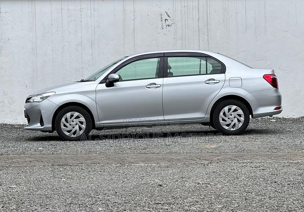 Toyota Axio 2018 Silver