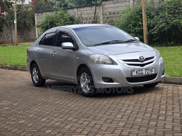 Toyota Belta 2008 Silver