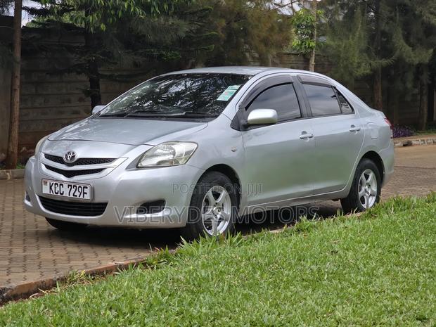 Toyota Belta 2008 Silver