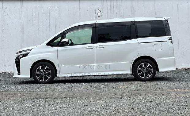 Toyota Voxy 2019 White