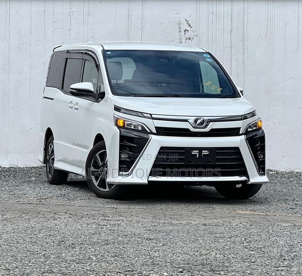 Toyota Voxy 2019 White