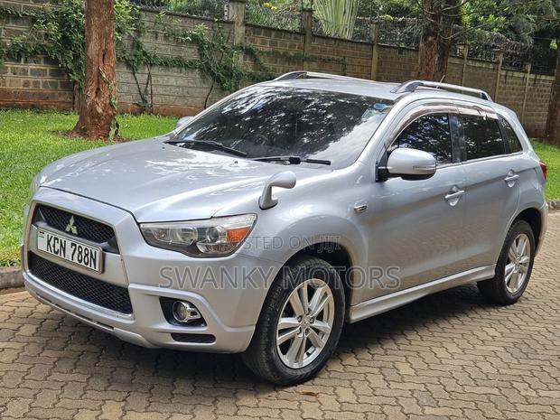Mitsubishi RVR 2010 Silver