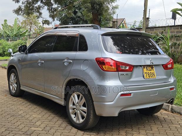 Mitsubishi RVR 2010 Silver