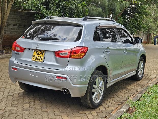 Mitsubishi RVR 2010 Silver