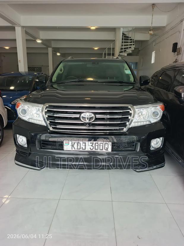 Toyota Land Cruiser 2013 Black