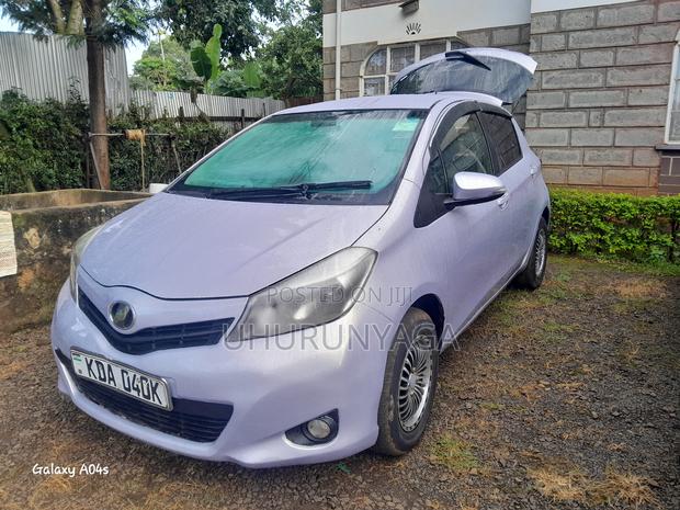 Toyota Vitz 1.3 AWD 5dr 2013 Purple