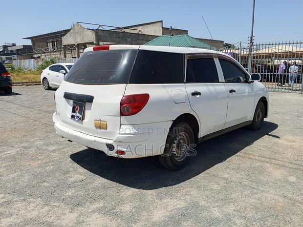 Nissan Advan 2015 White