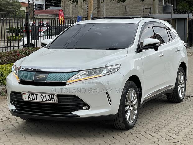 Toyota Harrier 2018 White