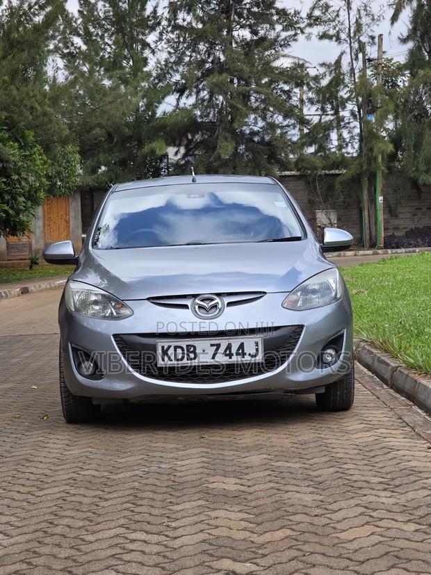 Mazda Demio 2013 Gray