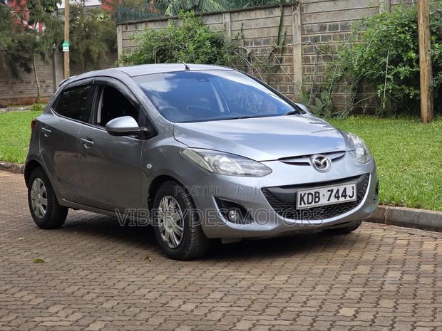 Mazda Demio 2013 Gray
