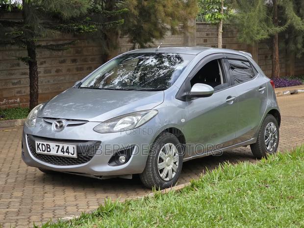 Mazda Demio 2013 Gray
