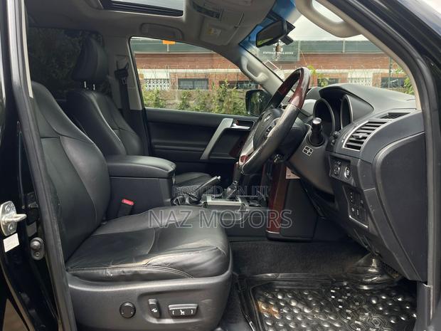 Toyota Land Cruiser Prado 2016 Black