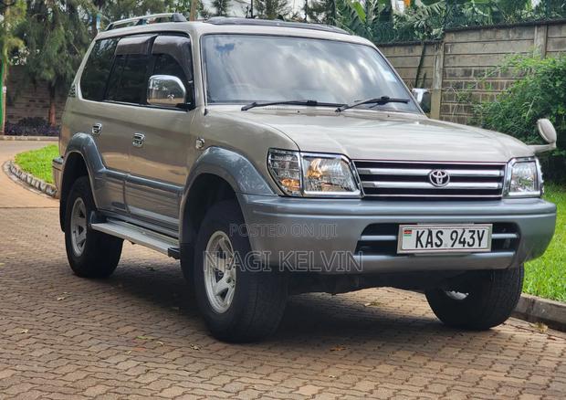 Toyota Land Cruiser Prado 1996 Gold