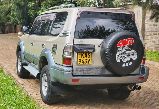 Toyota Land Cruiser Prado 1996 Gold