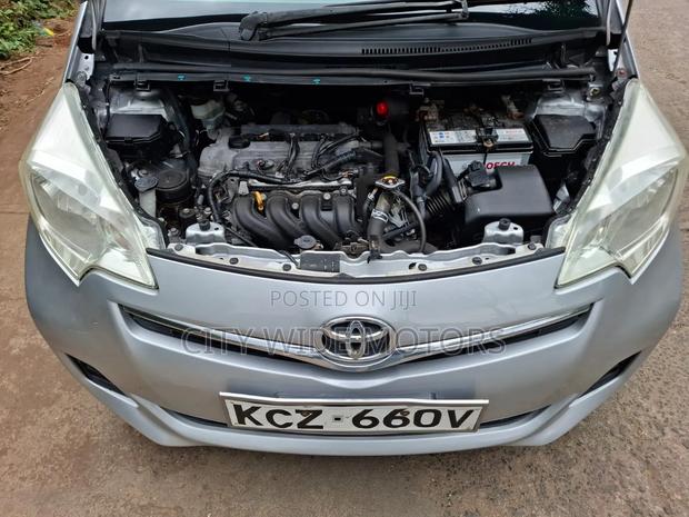 Toyota Ractis 2013 Silver