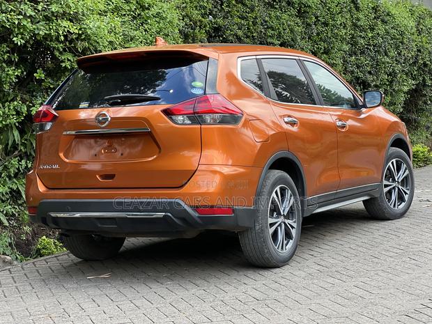Nissan X-Trail 2.0 Petrol FWD 2018 Orange