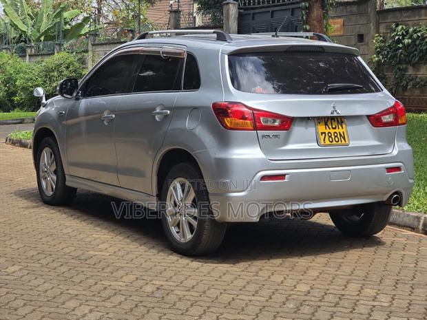 Mitsubishi RVR 2010 Silver