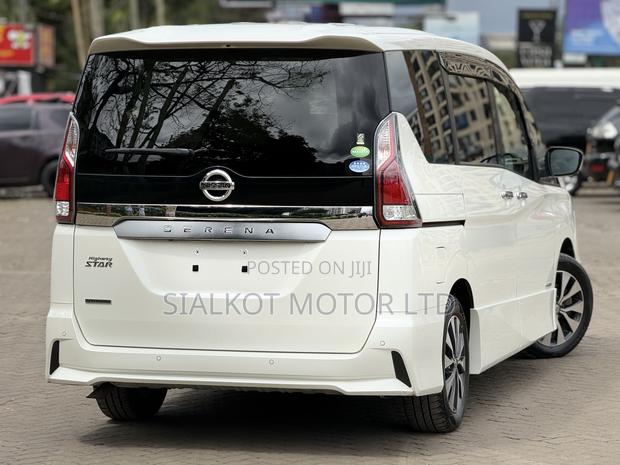 Nissan Serena 2019 White