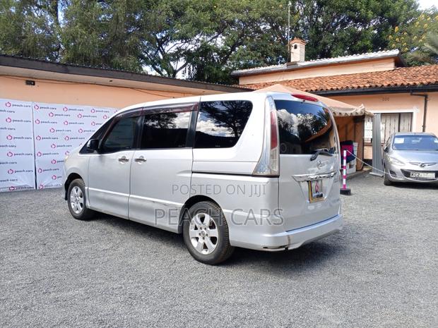Nissan Serena 2012 Silver