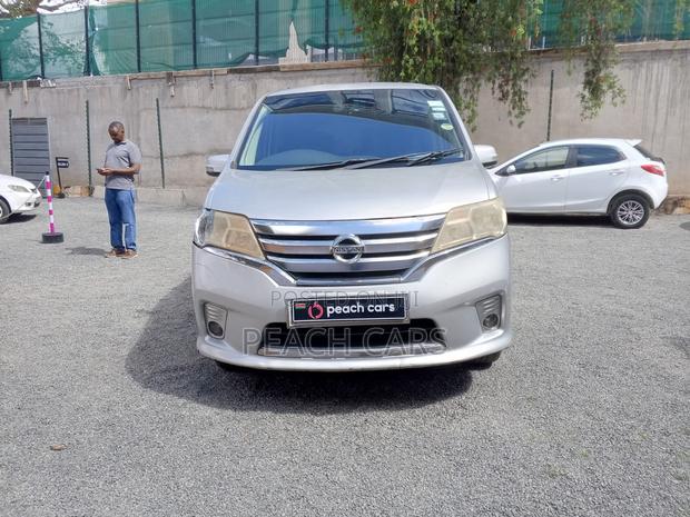 Nissan Serena 2012 Silver