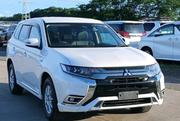 Mitsubishi Outlander PHEV 2019 White for sale
