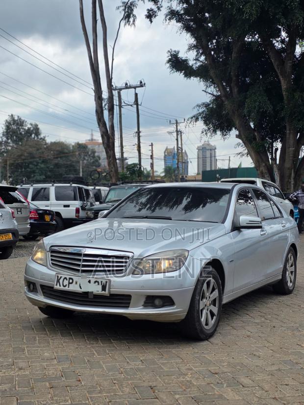 Mercedes-Benz C180 2011 Silver
