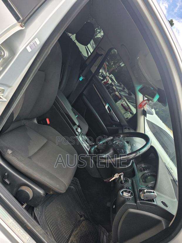 Mercedes-Benz C180 2011 Silver