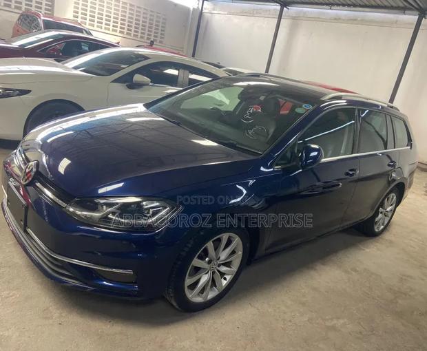 Volkswagen Golf 2018 Blue