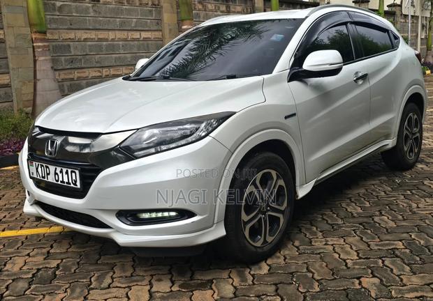 Honda Vezel 2017 White