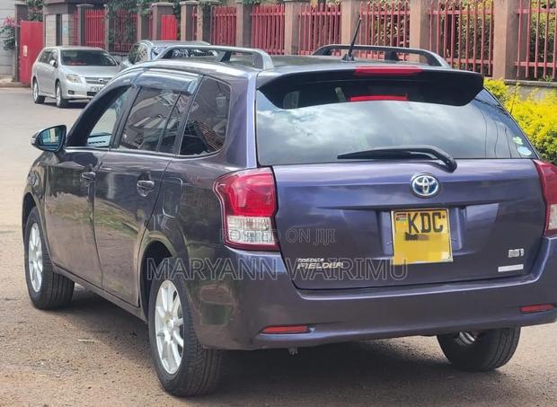 Toyota Corolla Fielder 1.5 Hybrid FWD 2013 Purple