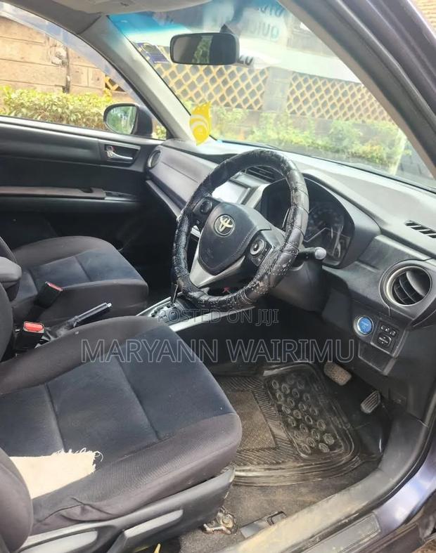 Toyota Corolla Fielder 1.5 Hybrid FWD 2013 Purple