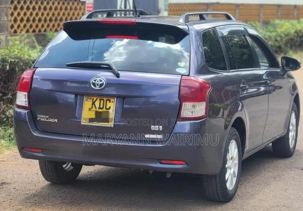 Toyota Corolla Fielder 1.5 Hybrid FWD 2013 Purple