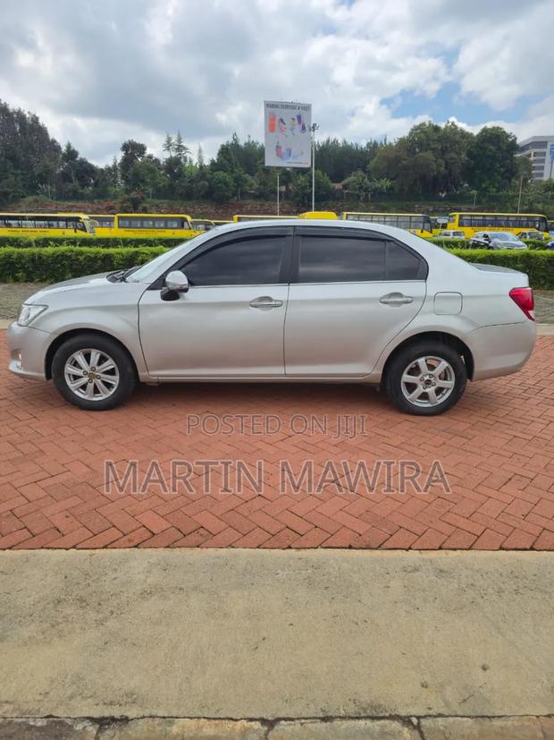 Toyota Axio 2014 Silver