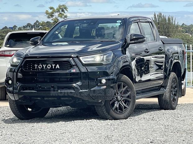 Toyota Hilux Revo Double Cab Deisel 2.8 AWD 2022 Black