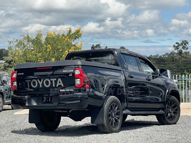 Toyota Hilux Revo Double Cab Deisel 2.8 AWD 2022 Black