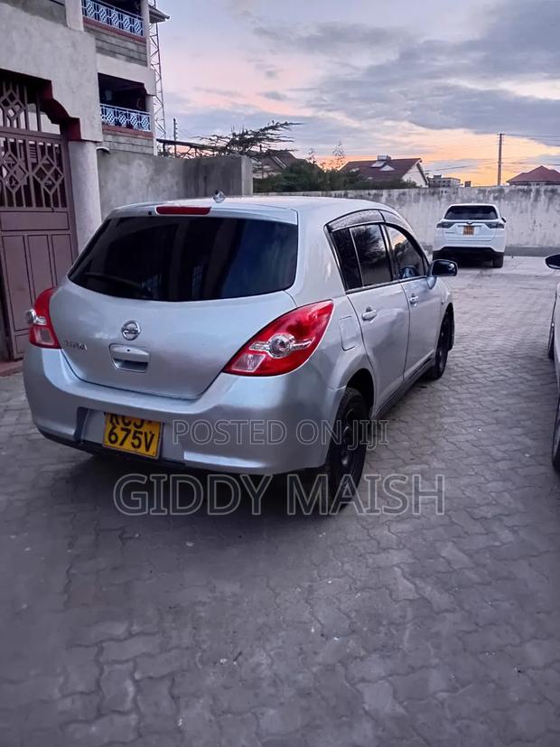 Nissan Tiida 1.5L 16V 2009 Silver