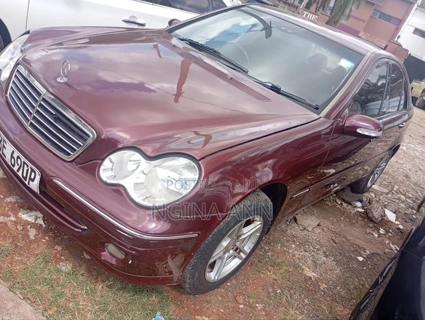 Mercedes-Benz C200 1999 Maroon