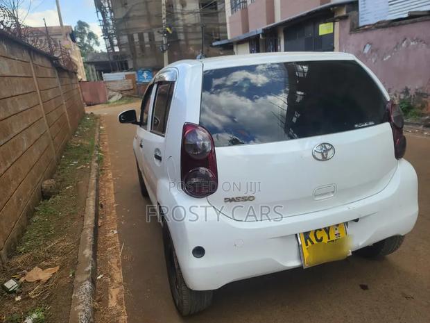 Toyota Passo 1.0 FWD 2013 White