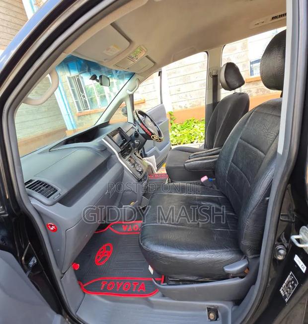 Toyota Voxy 2009 Matt Black