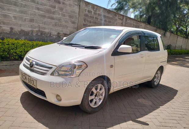 Toyota Raum 2010 White