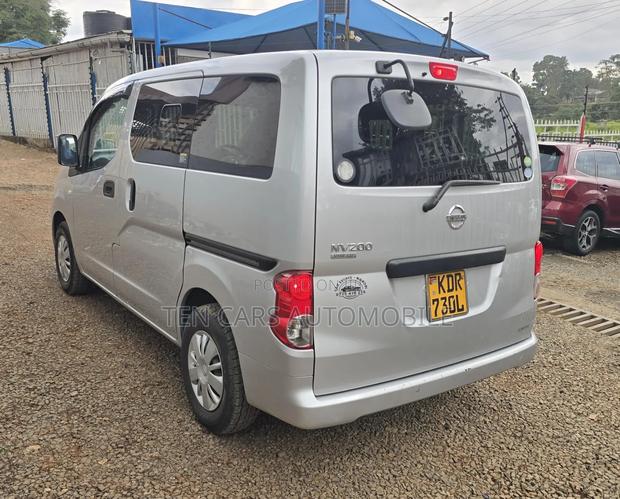 Nissan NV200 2018 Silver