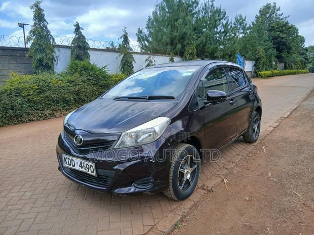 Toyota Vitz 2014 Red