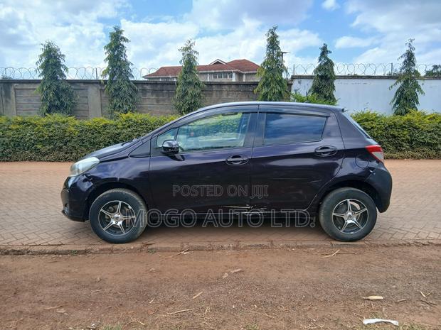 Toyota Vitz 2014 Red