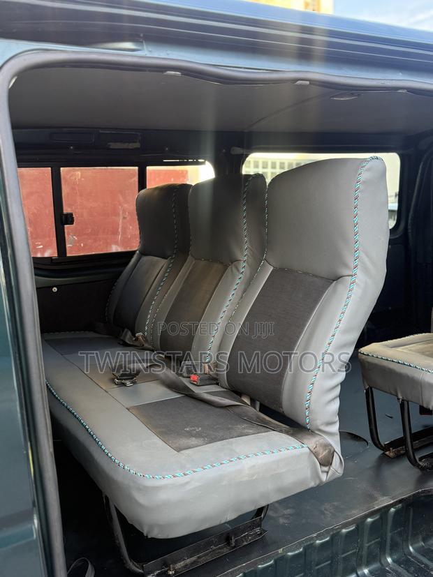Toyota HiAce SV Premium 2013 Green