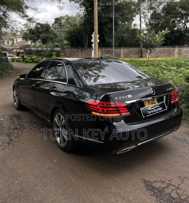 Mercedes-Benz E250 SV Premium 2014 Black