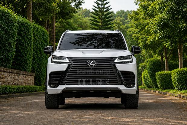 Lexus LX 600 2022 White