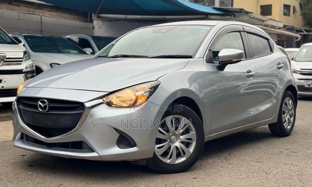 Mazda Demio 2019 Silver